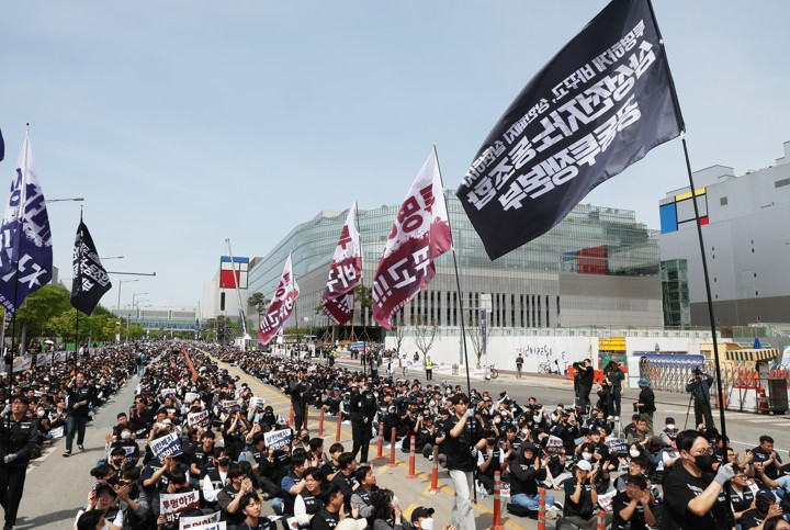 サムスン電子の賃金交渉が大詰め、社員から「ストより妥結」要求拡大