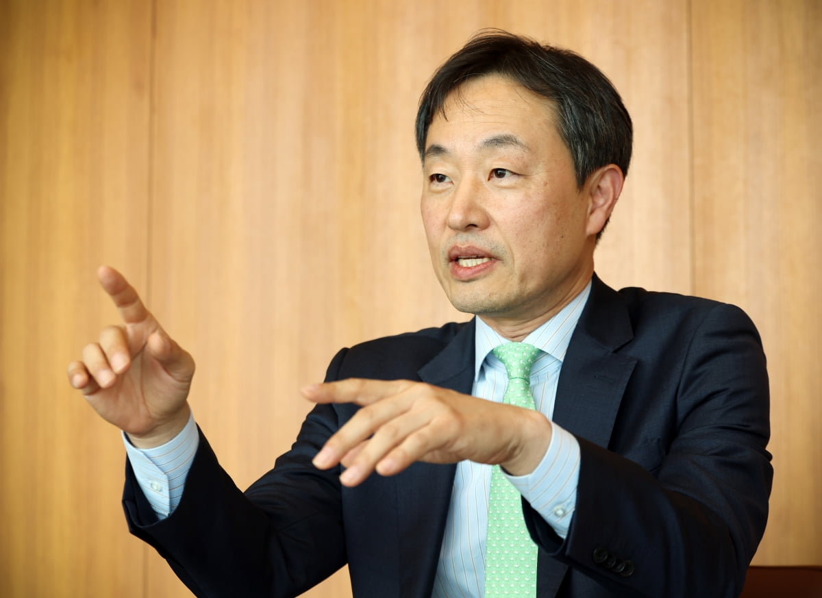 반도체 단기 조정 경고, ‘27년 무패 신화’ 신진호가 본 ETF 투자 변곡점