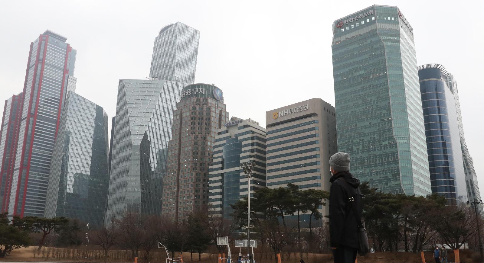 코스피 7000 돌파에 개인투자자 불안 커져…박탈감·수익 반납 우려 확산