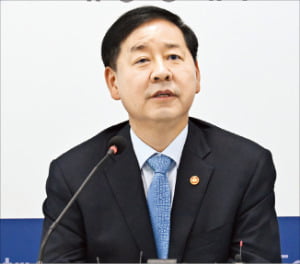 Koo Yun-cheol prevé crecimiento coreano superior al 2% con foco en expansión fiscal
